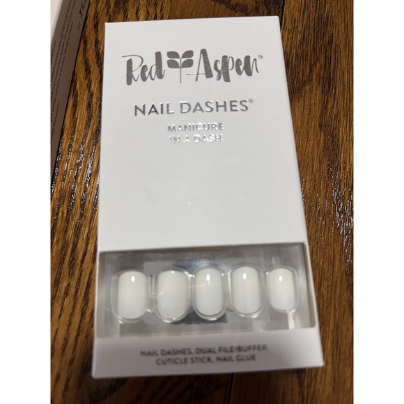 Red Aspen Nail Dashes- Bundle Set- 6 Boxes- Assorted Designs-Press Ons - Picture 3 of 7